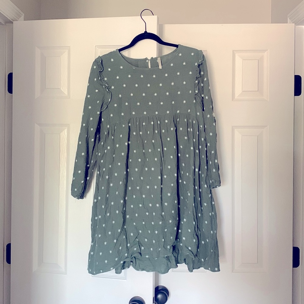 Rylee + Cru baby doll dress. Size small. Olive green color.